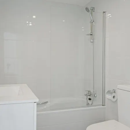 Apartment Lovely Two Bedroom Calahonda - 475 Meter From The *