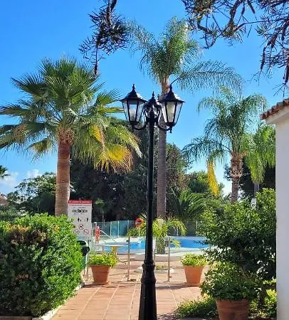 Apartment Lovely Two Bedroom Calahonda - 475 Meter From The *