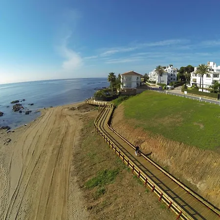 Apartment Lovely Two Bedroom Calahonda - 475 Meter From The *