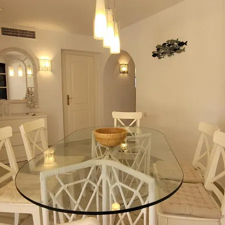 Lovely Two Bedroom Calahonda - 475 Meter From The Apartment Sitio de Calahonda